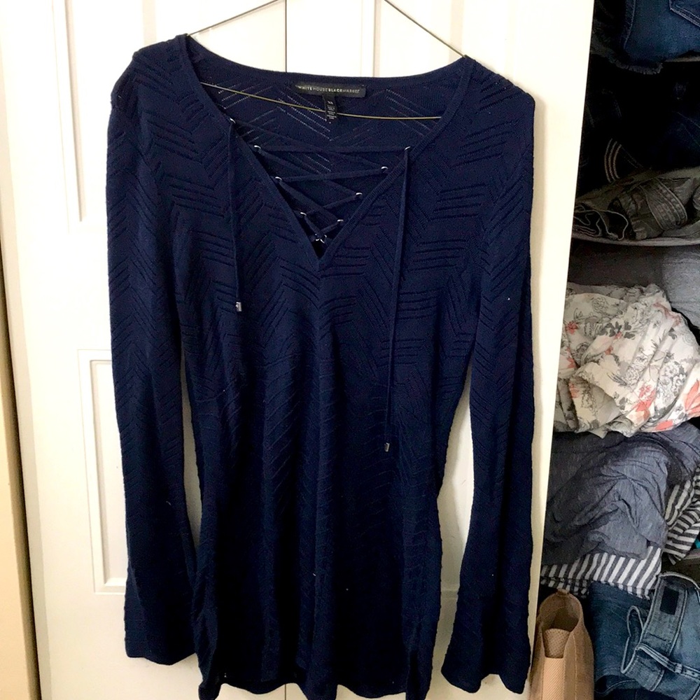 Adorable blue criss cross top